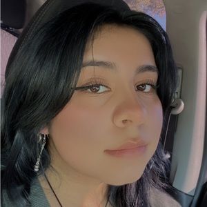 Meet your Posher, Evelyn